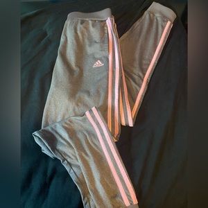 Adidas gray and pink striped sweatpants size 16 xl girls small in woman’s